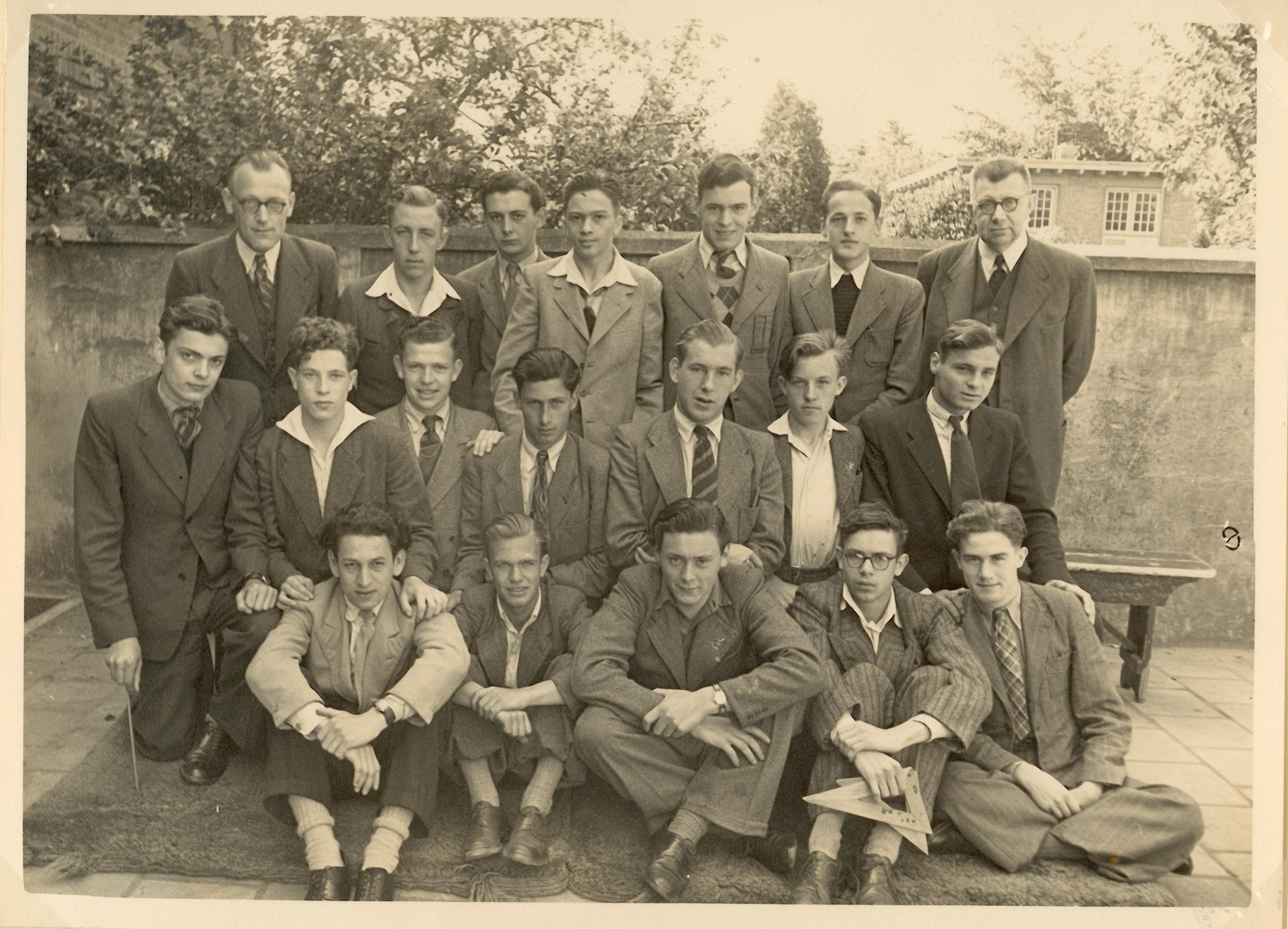 Klassenfoto HBS 3B 1946-1947.jpg